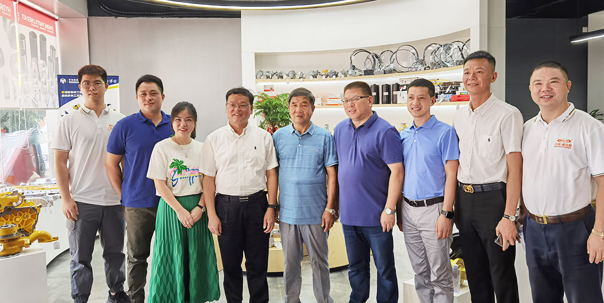 Government Leaders and the CEO of SANTIAN Group Visited TOPVELSUN